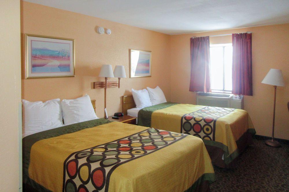 Econo Lodge Utica Exterior foto